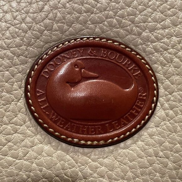VTG DOONEY & BOURKE Essex Cream & Tan Pebbled Leather Equestrian Shoulder/Purse - Picture 6 of 9